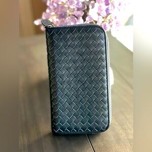 🖤🌟EUC🌟🖤 BOTTEGA VENETA Intrecciato Zip Around Long Wallet 🌟